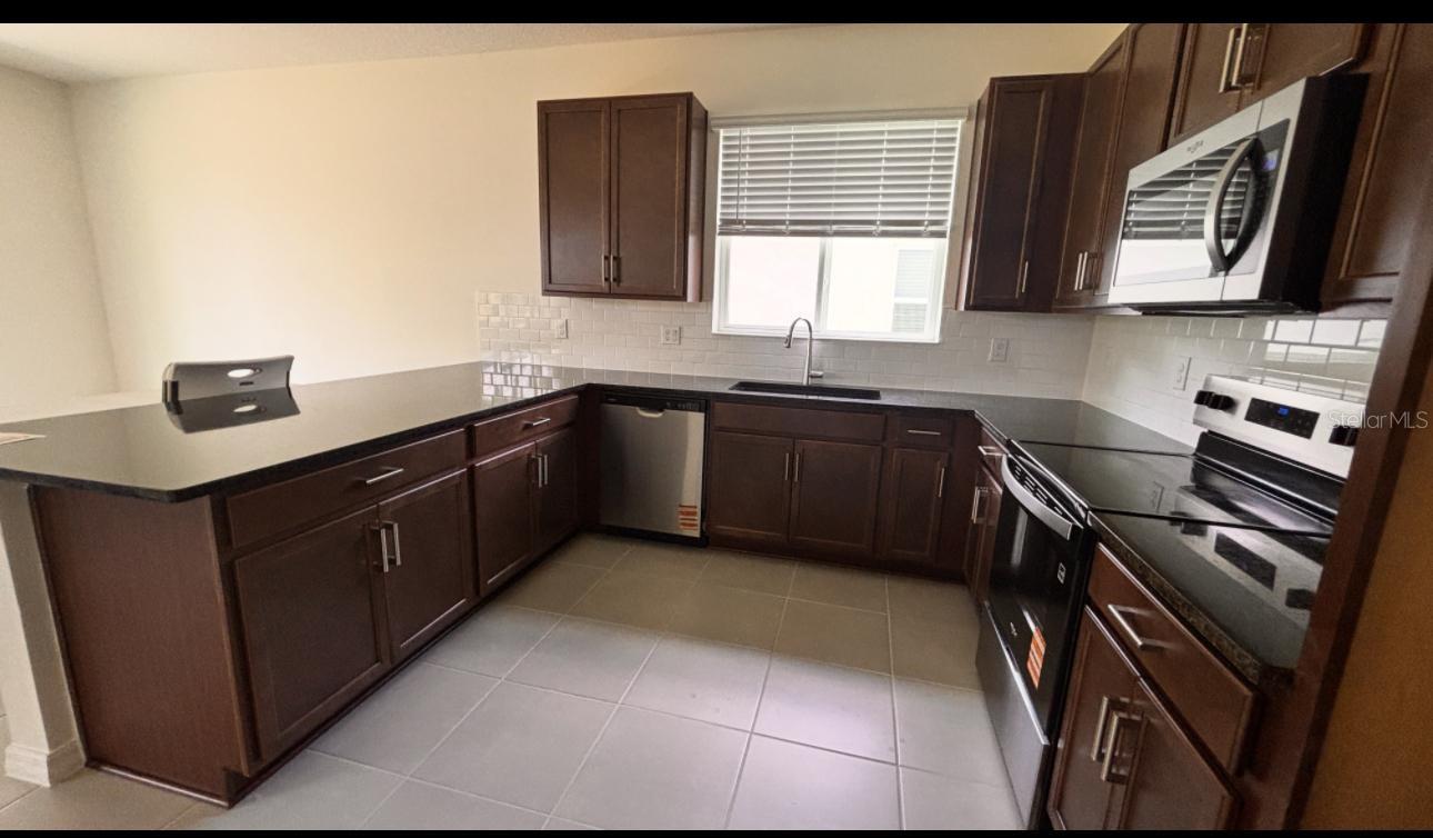 Image 4 of 32 For 3329 Rolling Plains Cir