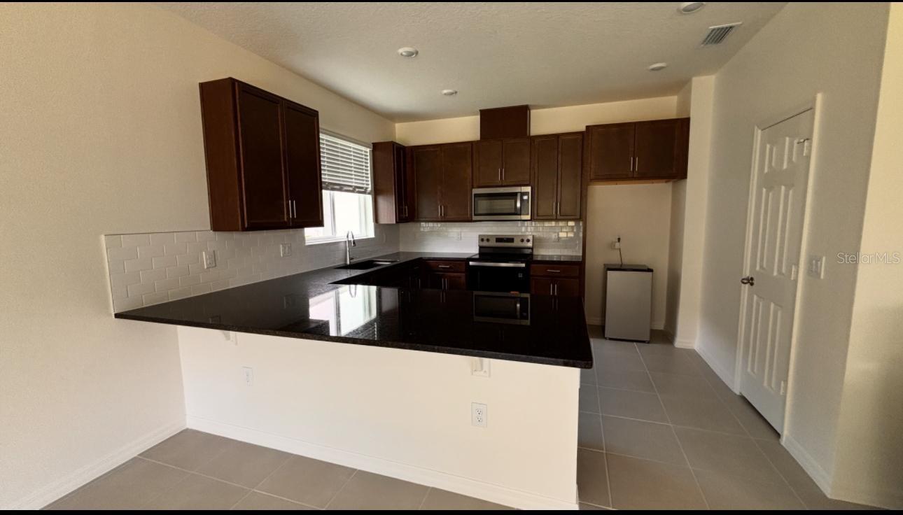 Image 6 of 32 For 3329 Rolling Plains Cir
