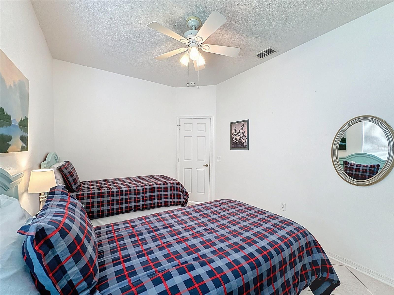 Image 42 of 98 For 1674 Waterview Loop