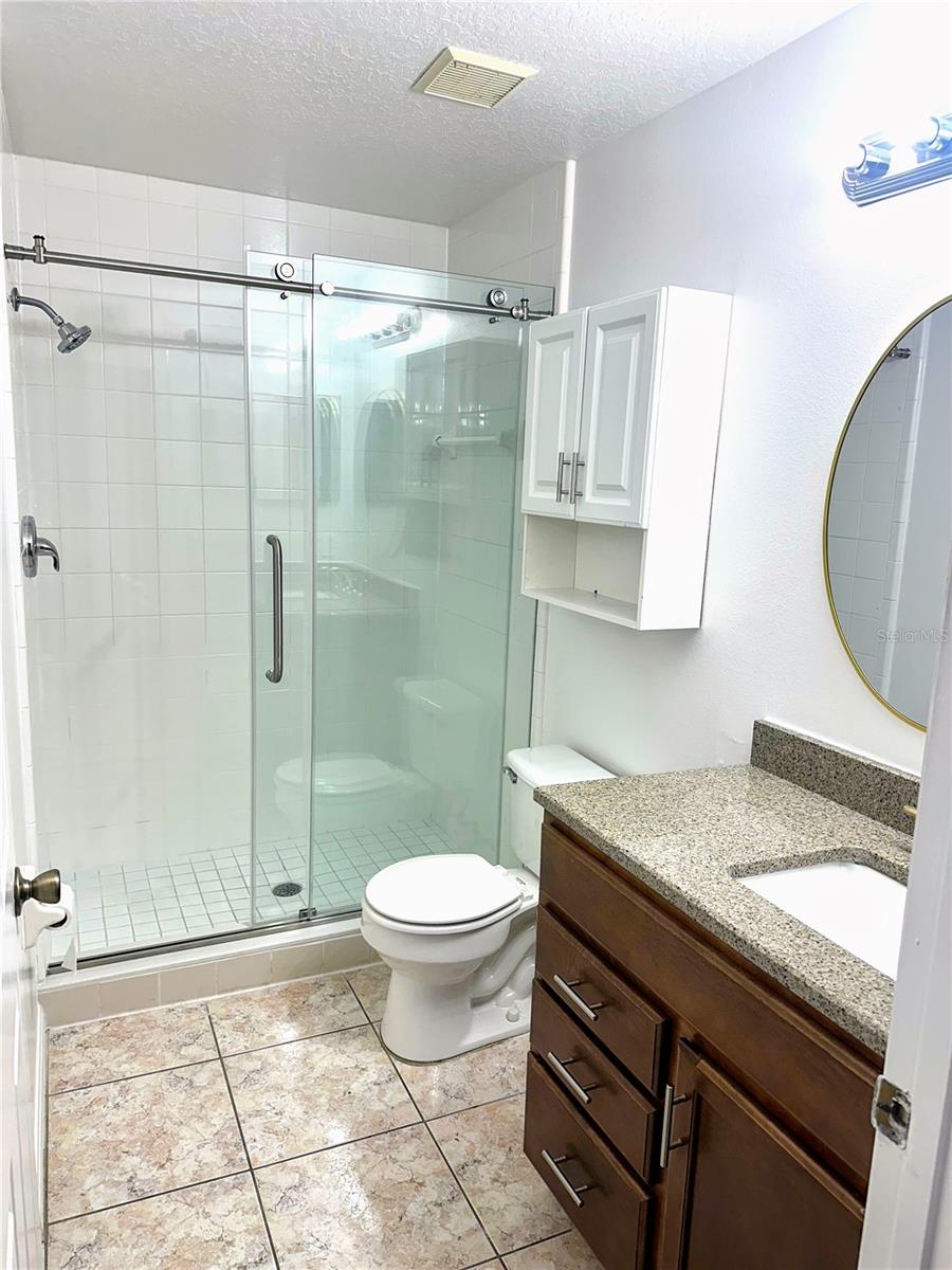 Image 6 of 11 For 1160 Jade East Lane 1160