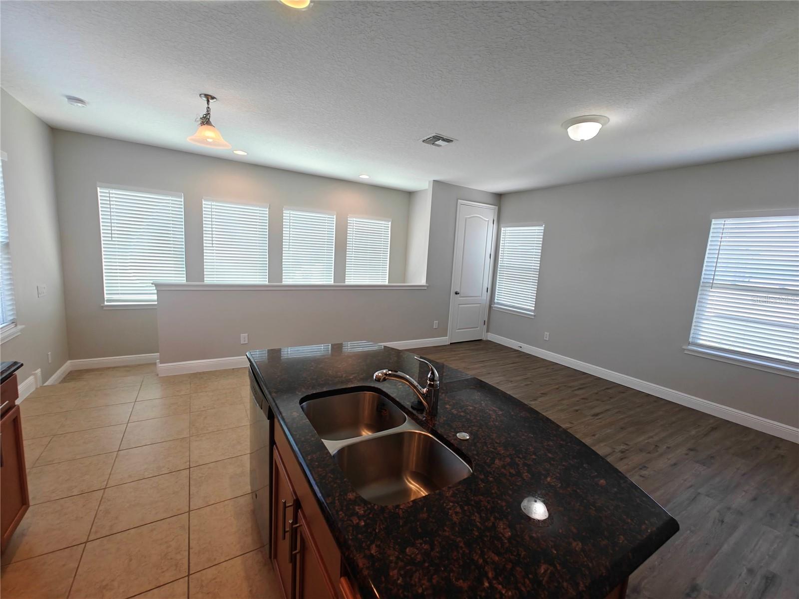 Image 8 of 17 For 13455 Doisy Street