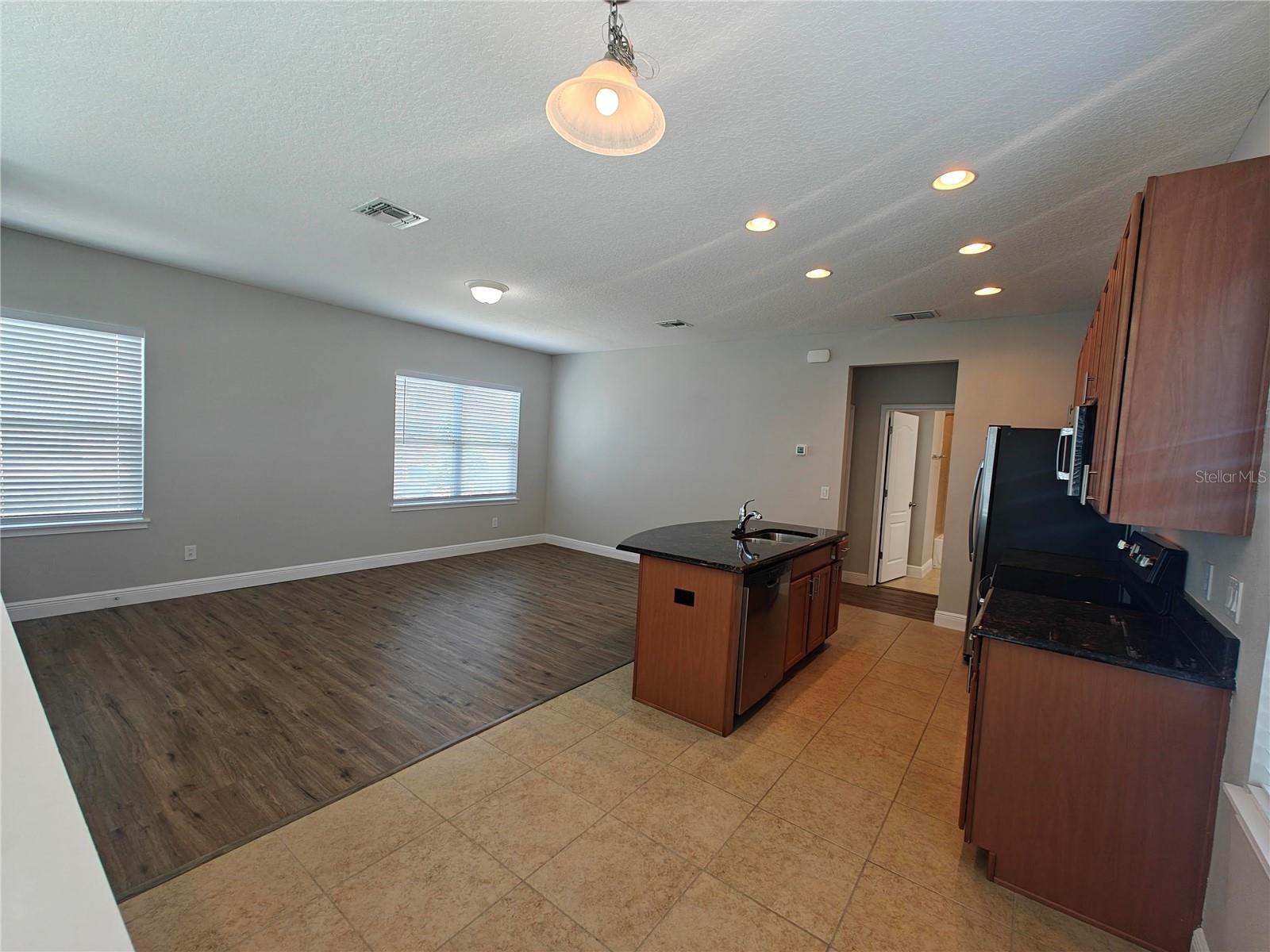 Image 9 of 17 For 13455 Doisy Street