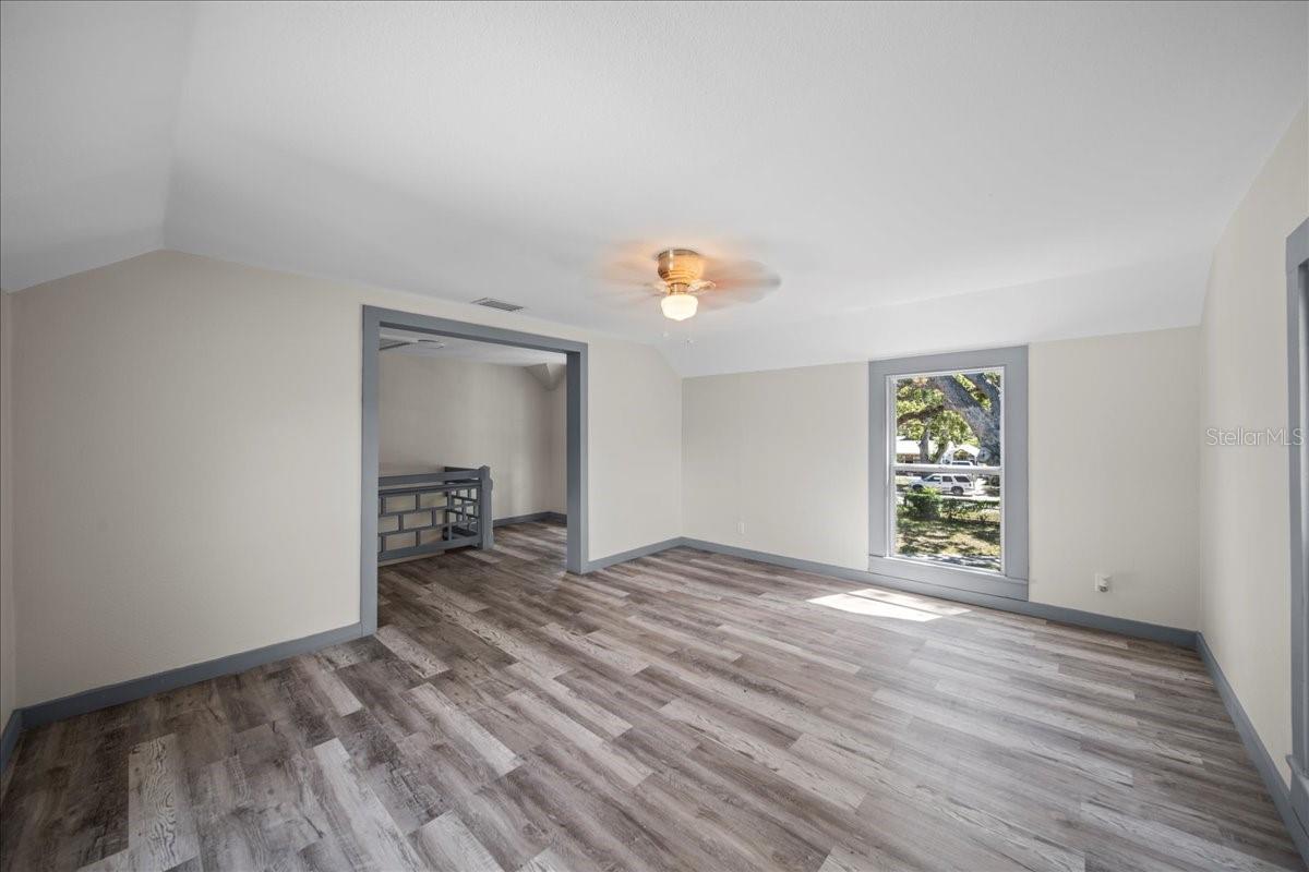 Image 22 of 45 For 210 15th Street E