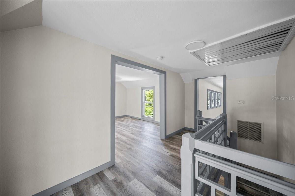 Image 23 of 45 For 210 15th Street E