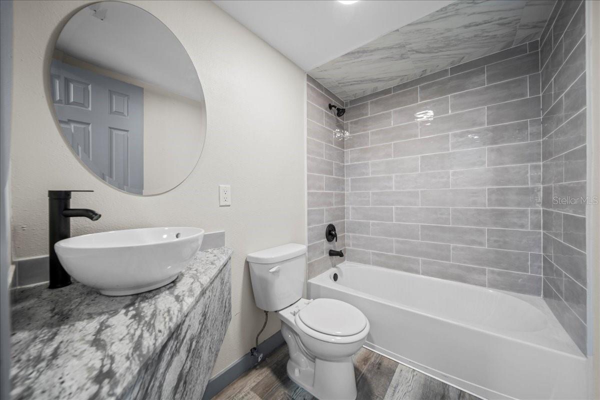 Image 30 of 45 For 210 15th Street E