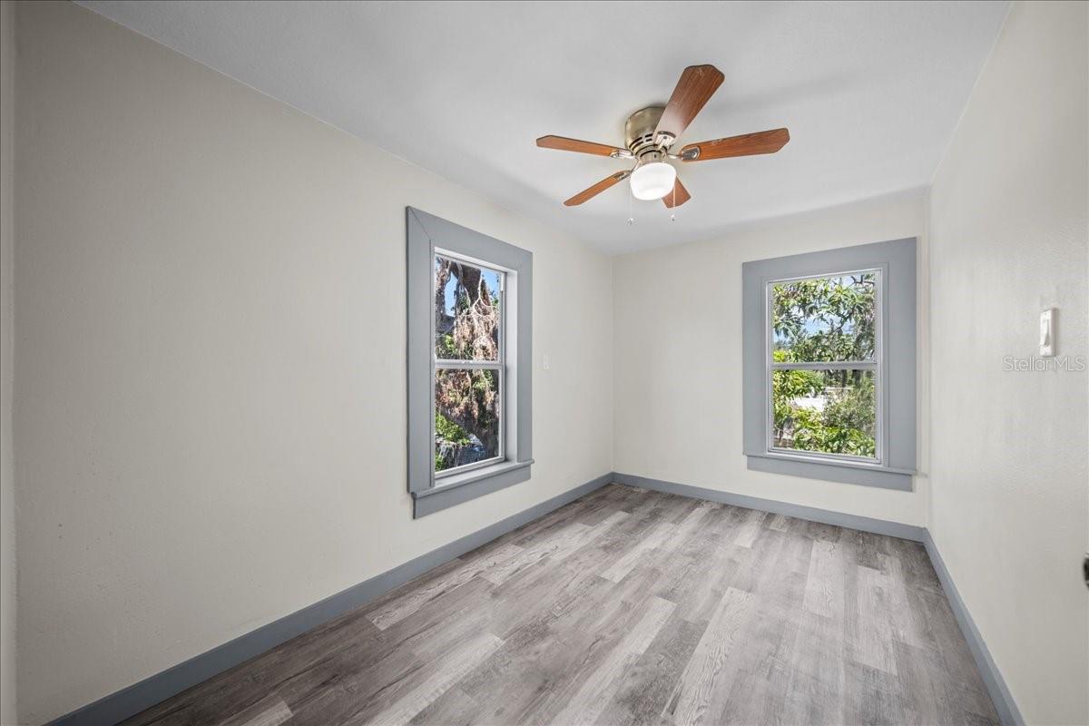 Image 31 of 45 For 210 15th Street E