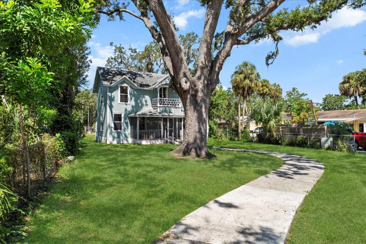 Image 35 of 45 For 210 15th Street E