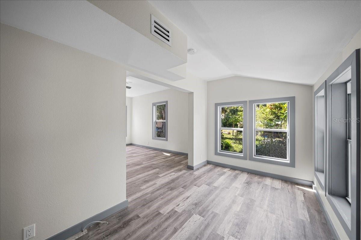 Image 9 of 45 For 210 15th Street E