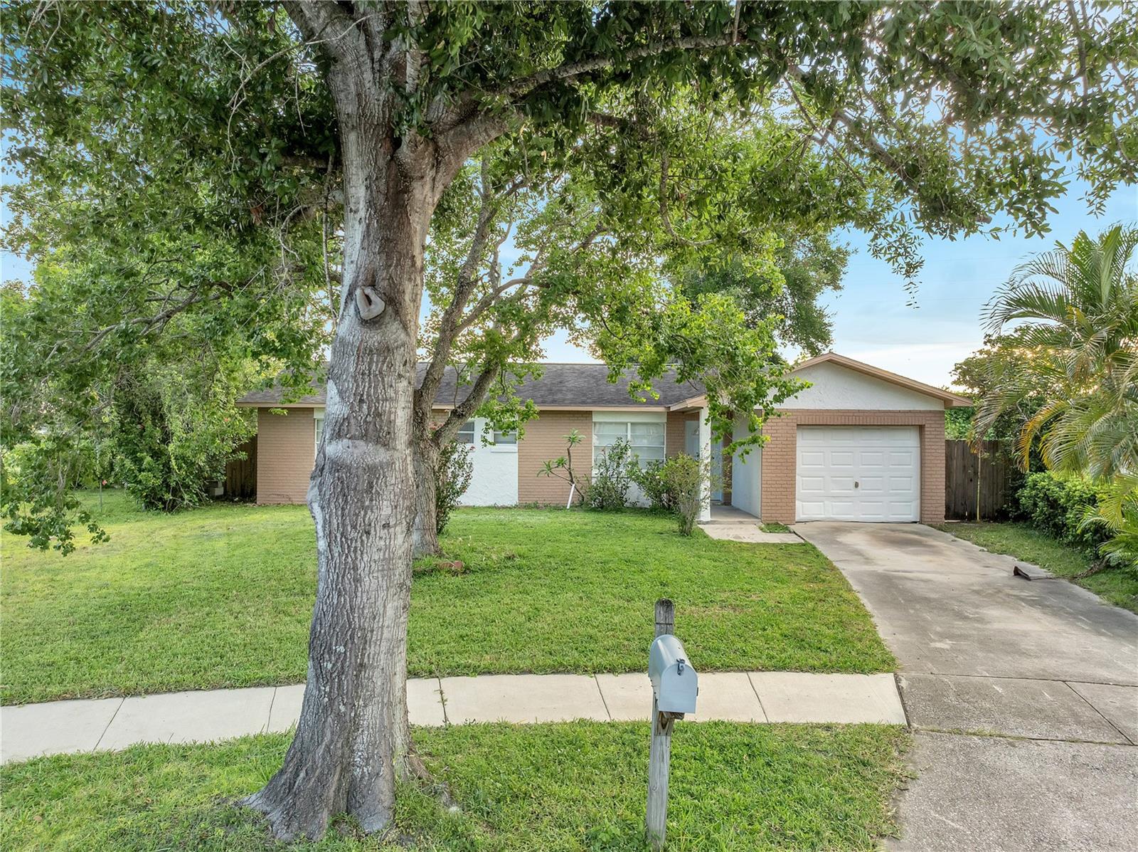 Details for 2328 Dae Court, ORLANDO, FL 32839