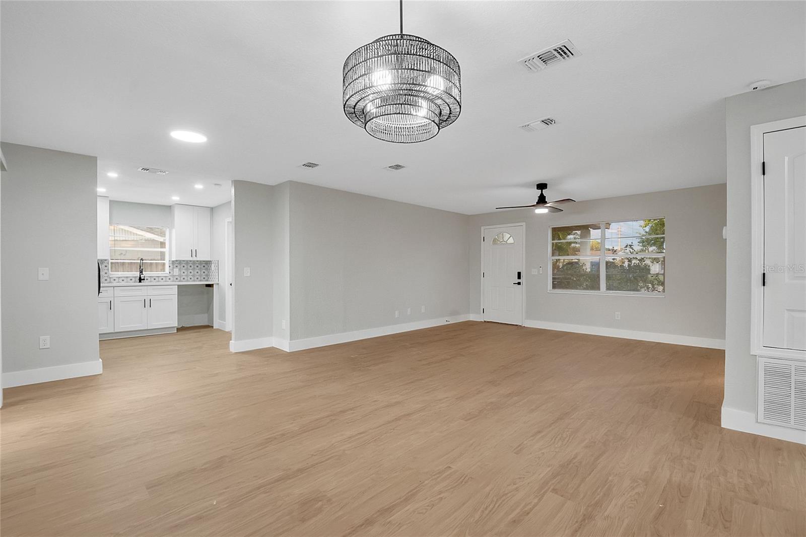 Image 18 of 37 For 2328 Dae Court