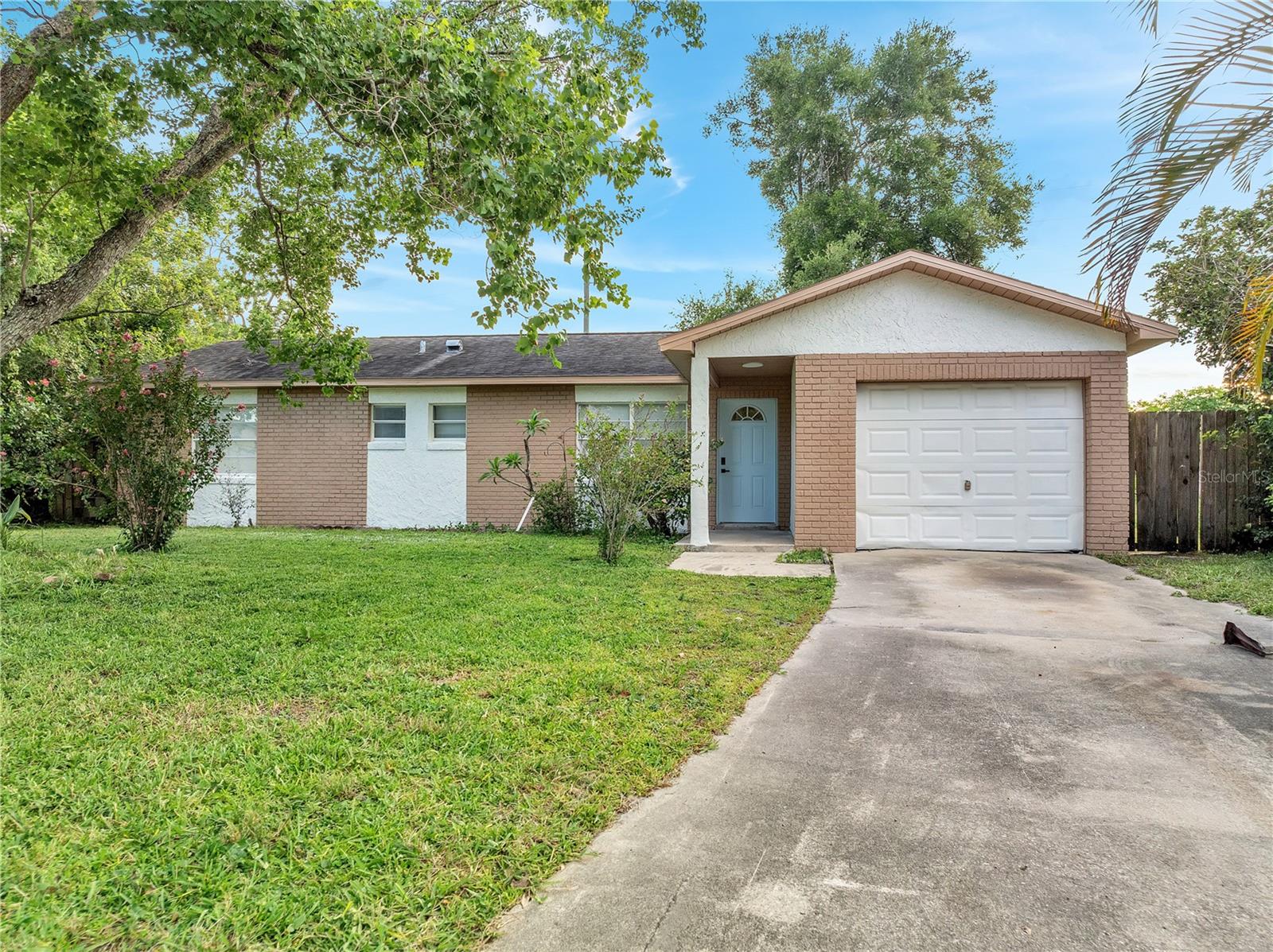 Image 2 of 37 For 2328 Dae Court