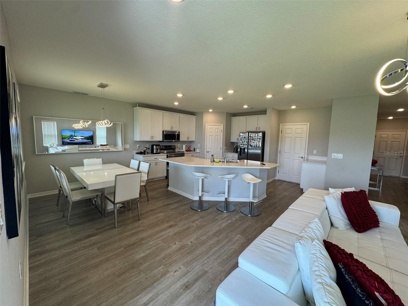 Image 16 of 69 For 2223 Orchid Drive