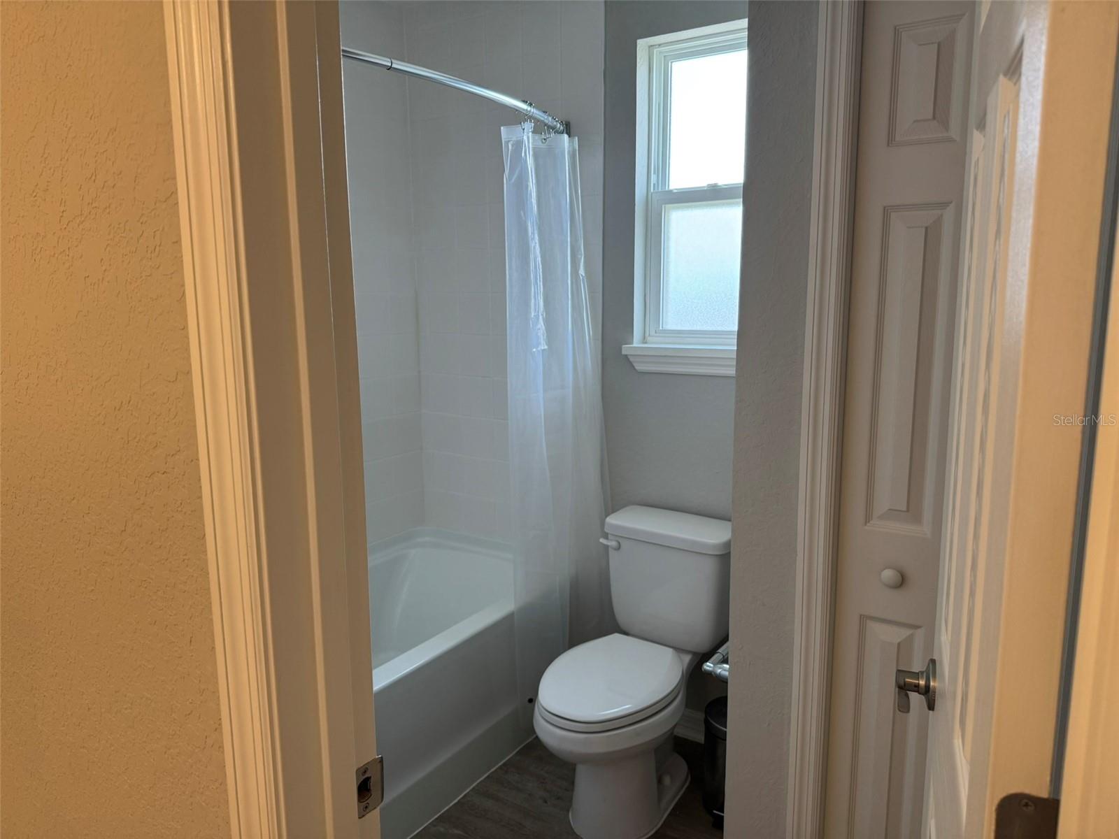 Image 17 of 69 For 2223 Orchid Drive