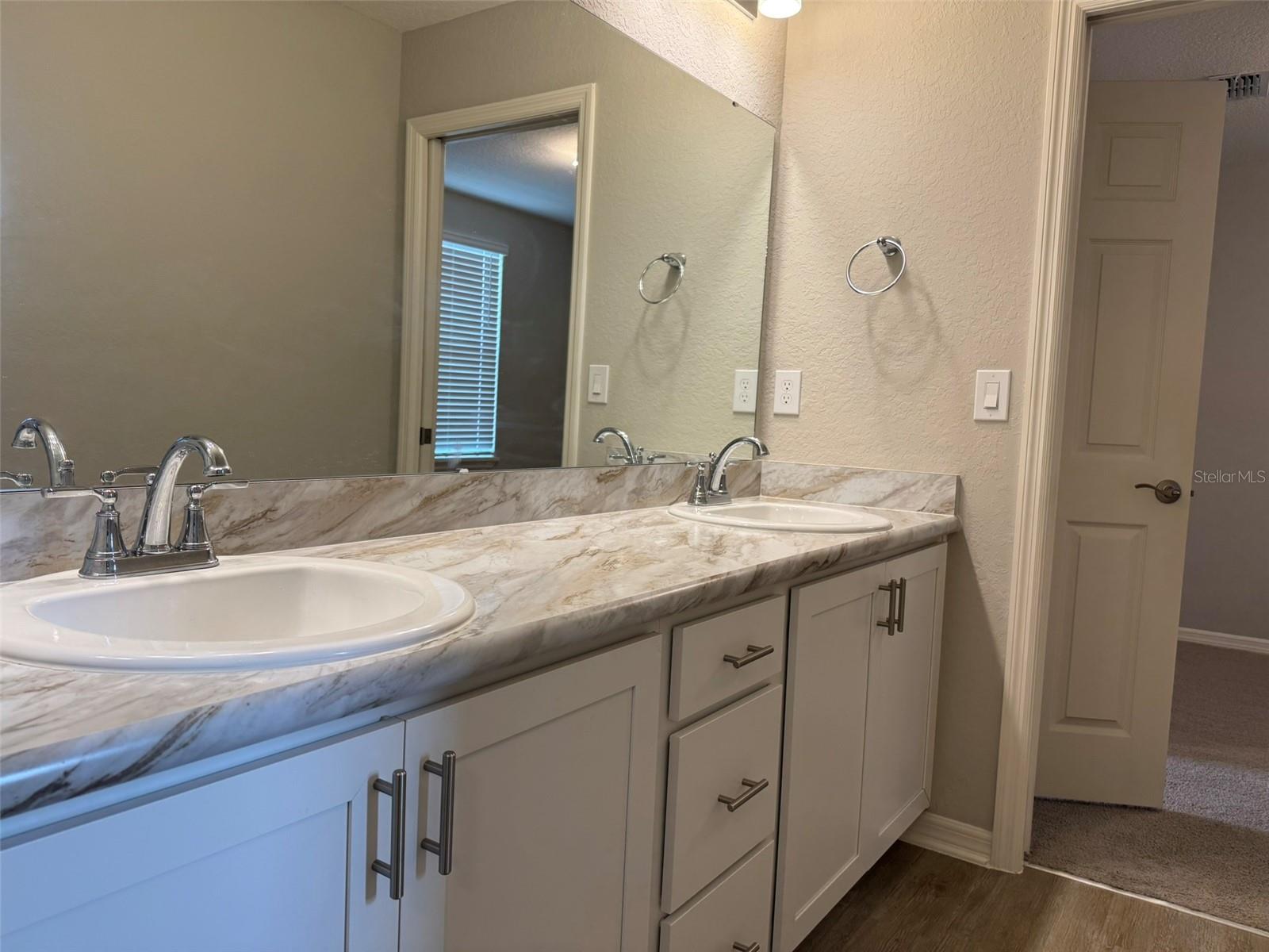 Image 18 of 69 For 2223 Orchid Drive