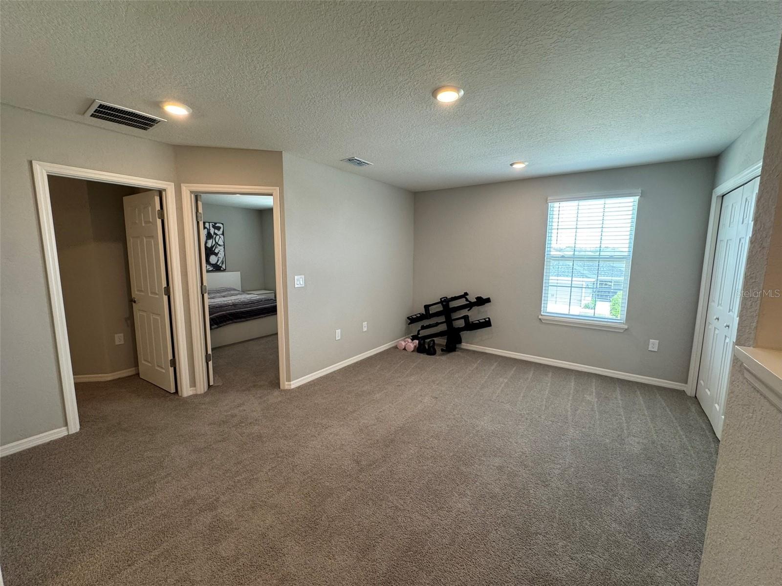 Image 35 of 69 For 2223 Orchid Drive