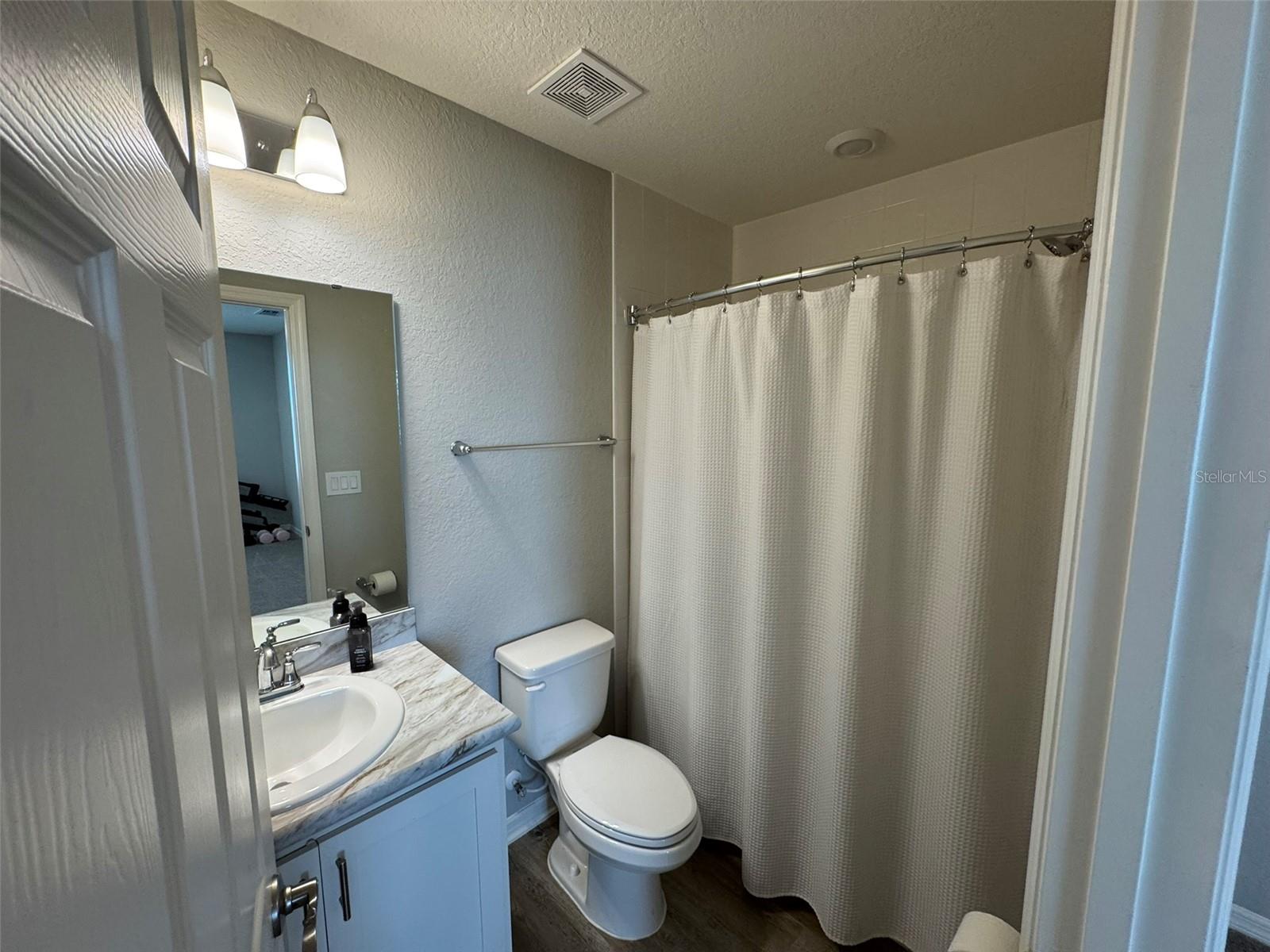 Image 38 of 69 For 2223 Orchid Drive