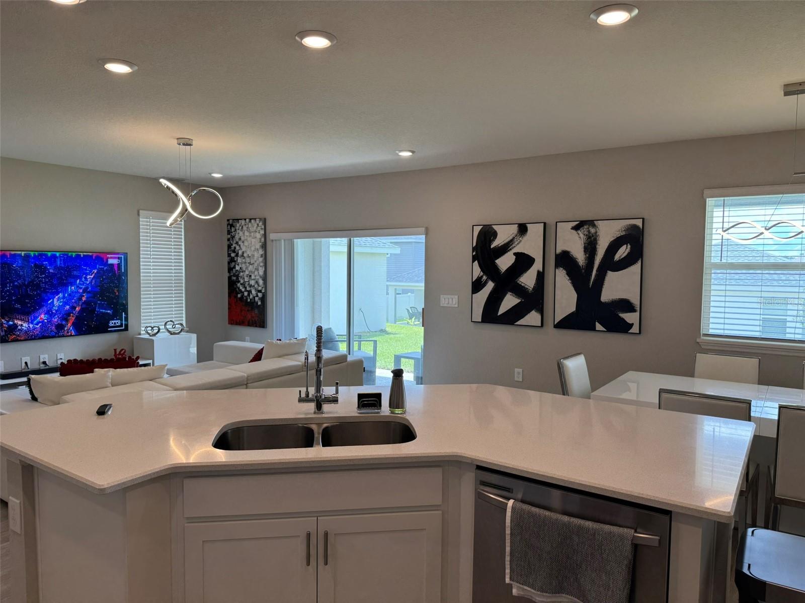 Image 45 of 69 For 2223 Orchid Drive