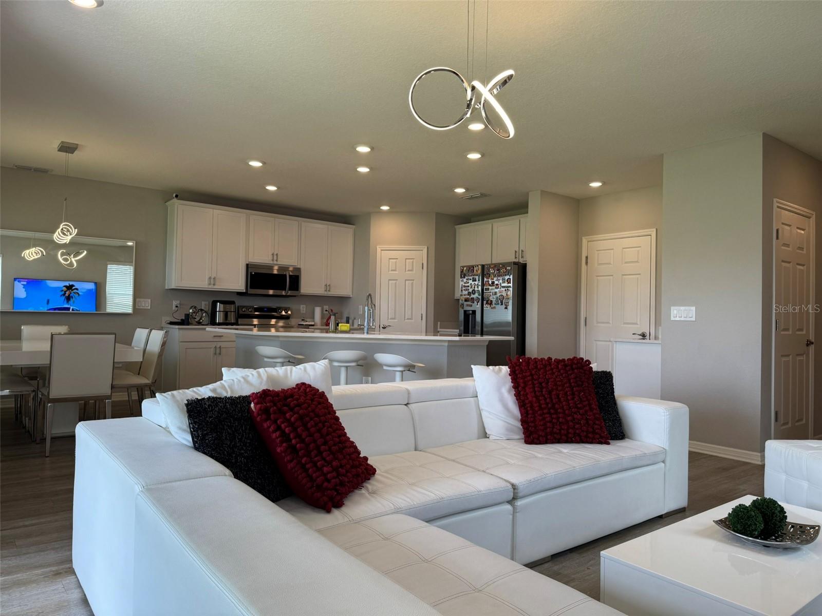 Image 6 of 69 For 2223 Orchid Drive