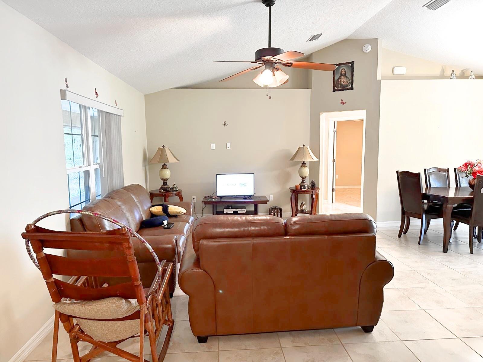 Image 7 of 28 For 2551 Harbor Hills Road