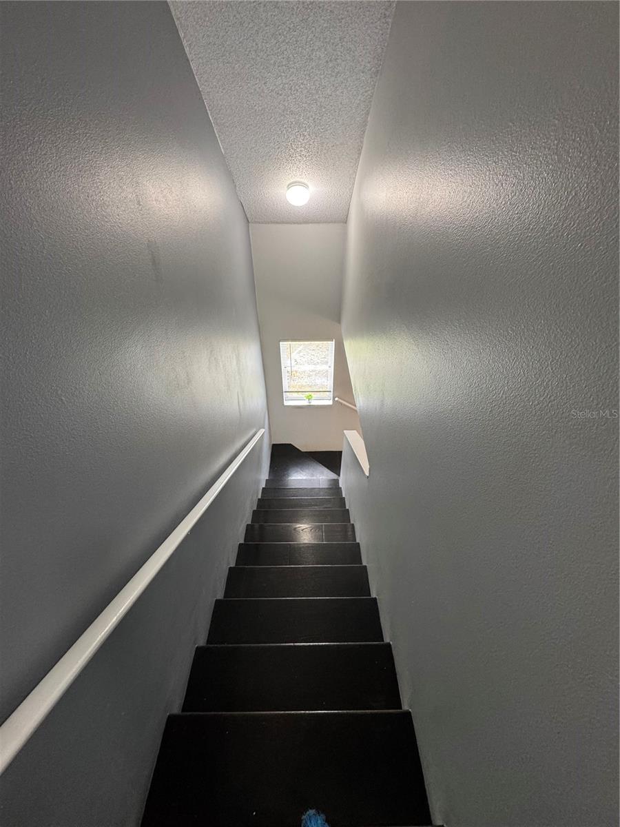 Image 4 of 10 For 2404 Avalon Court  2404
