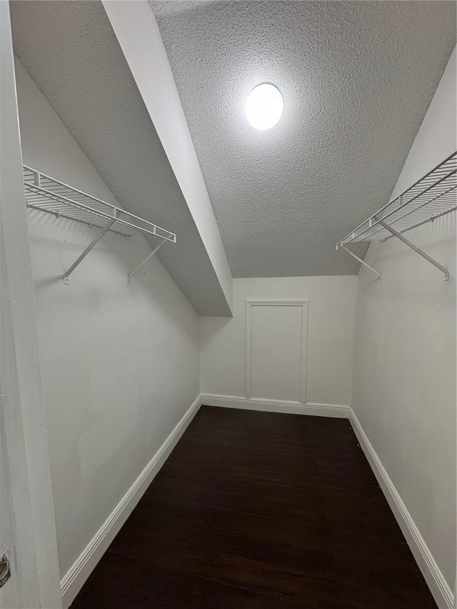 Image 6 of 10 For 2404 Avalon Court  2404