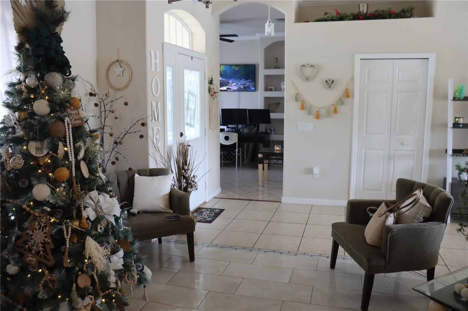 Image 12 of 27 For 6002 Renaissance Court