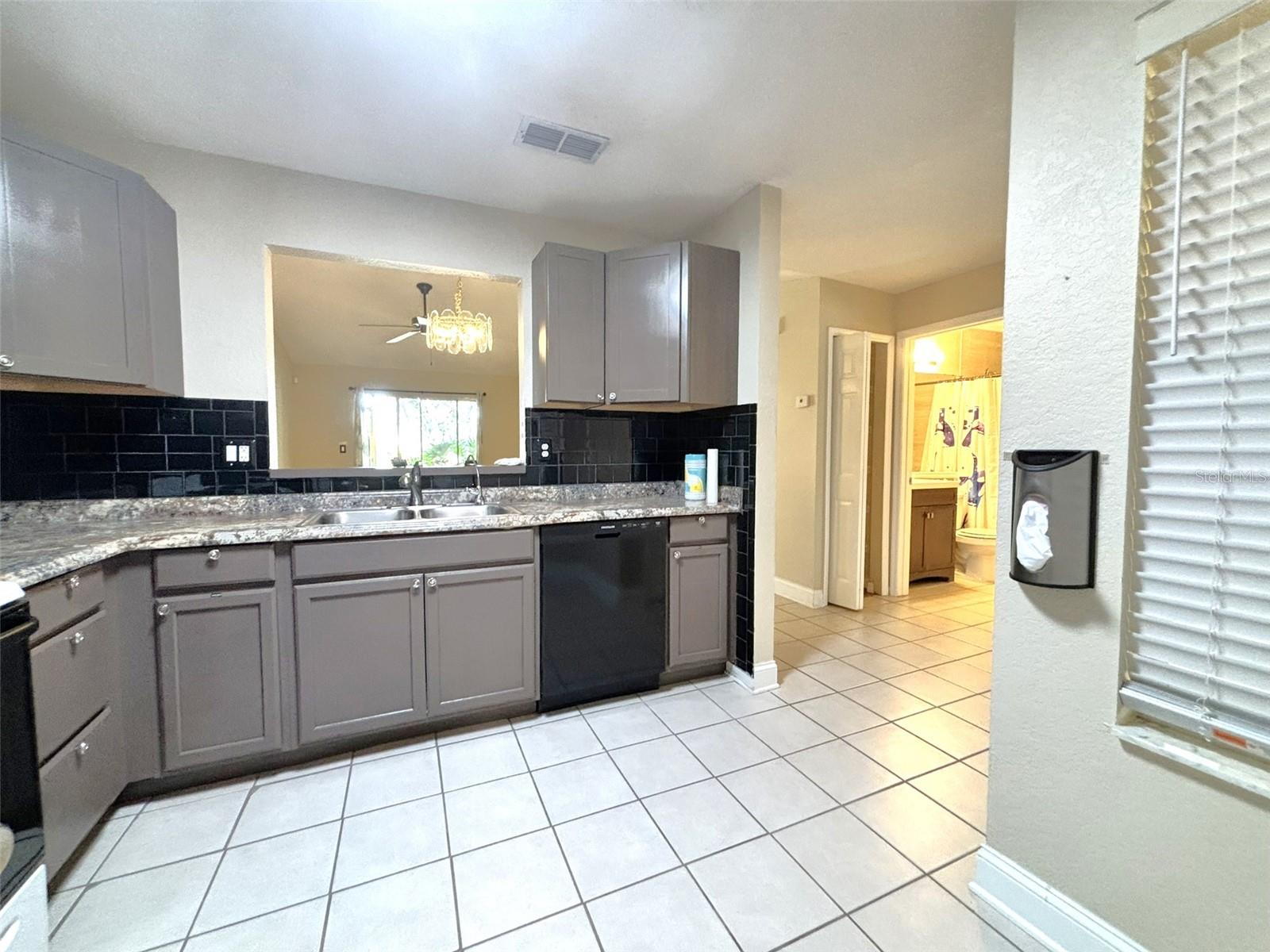 Image 8 of 17 For 3217 Queen Palms Court