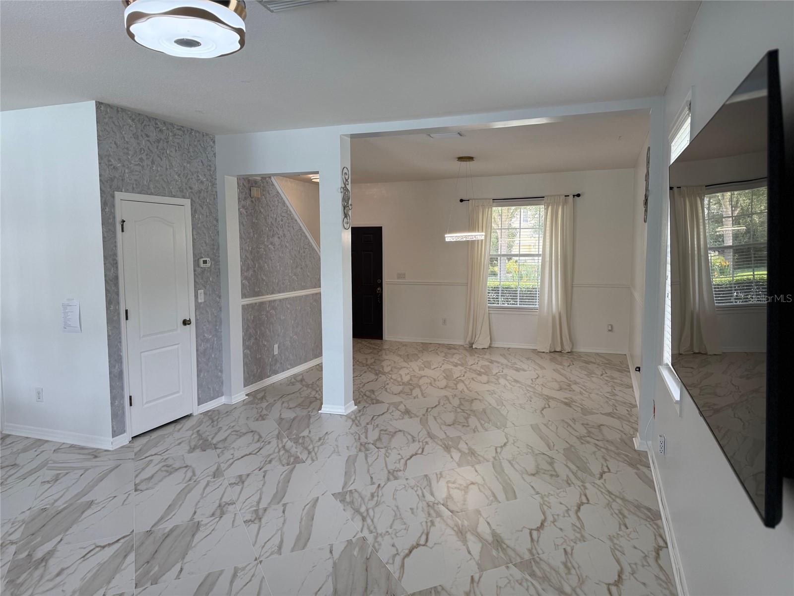 Image 10 of 42 For 12236 Fairlawn Drive