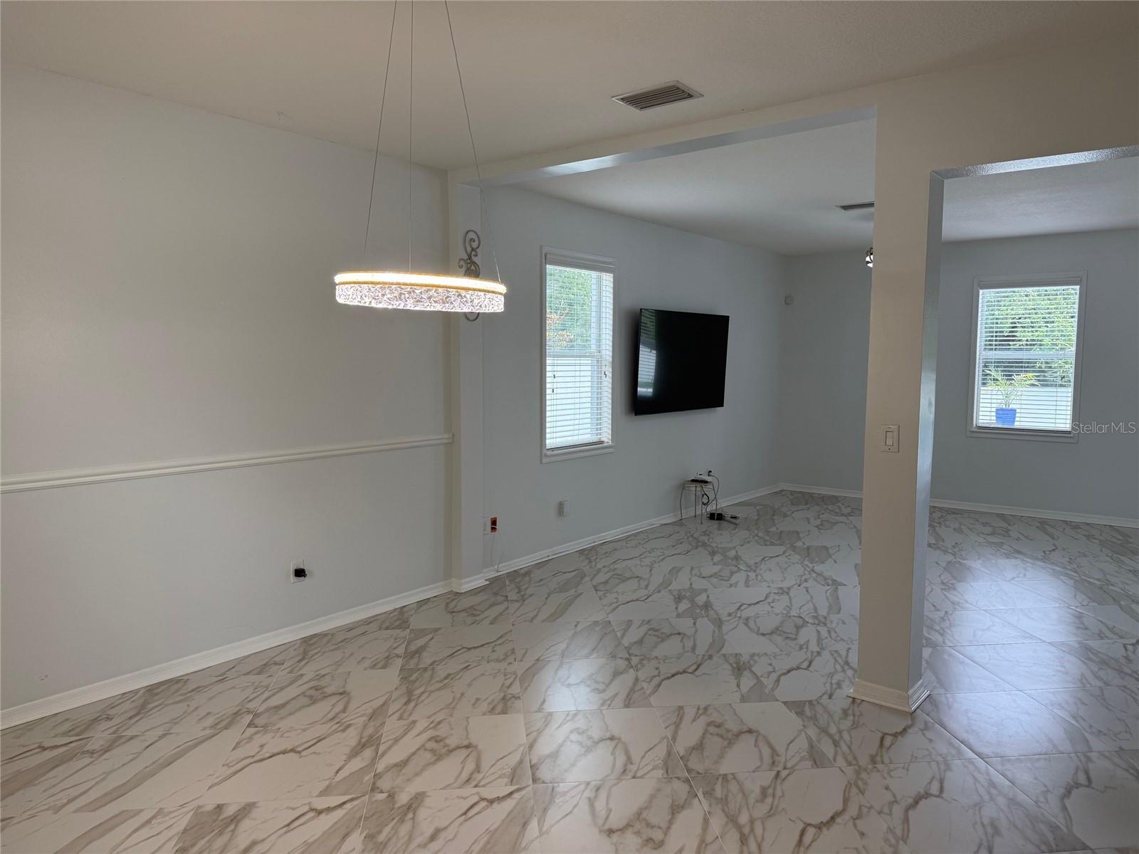 Image 11 of 42 For 12236 Fairlawn Drive