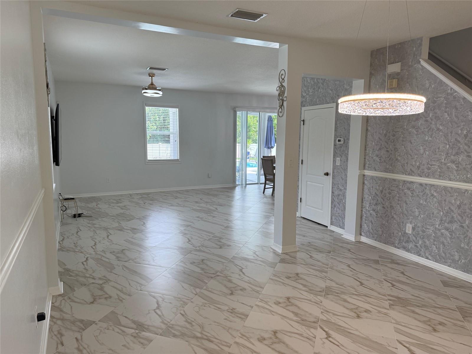 Image 12 of 42 For 12236 Fairlawn Drive