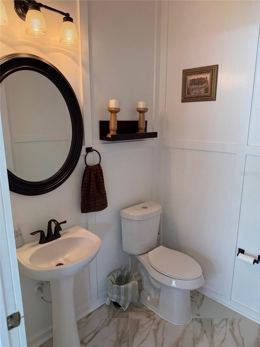Image 15 of 42 For 12236 Fairlawn Drive