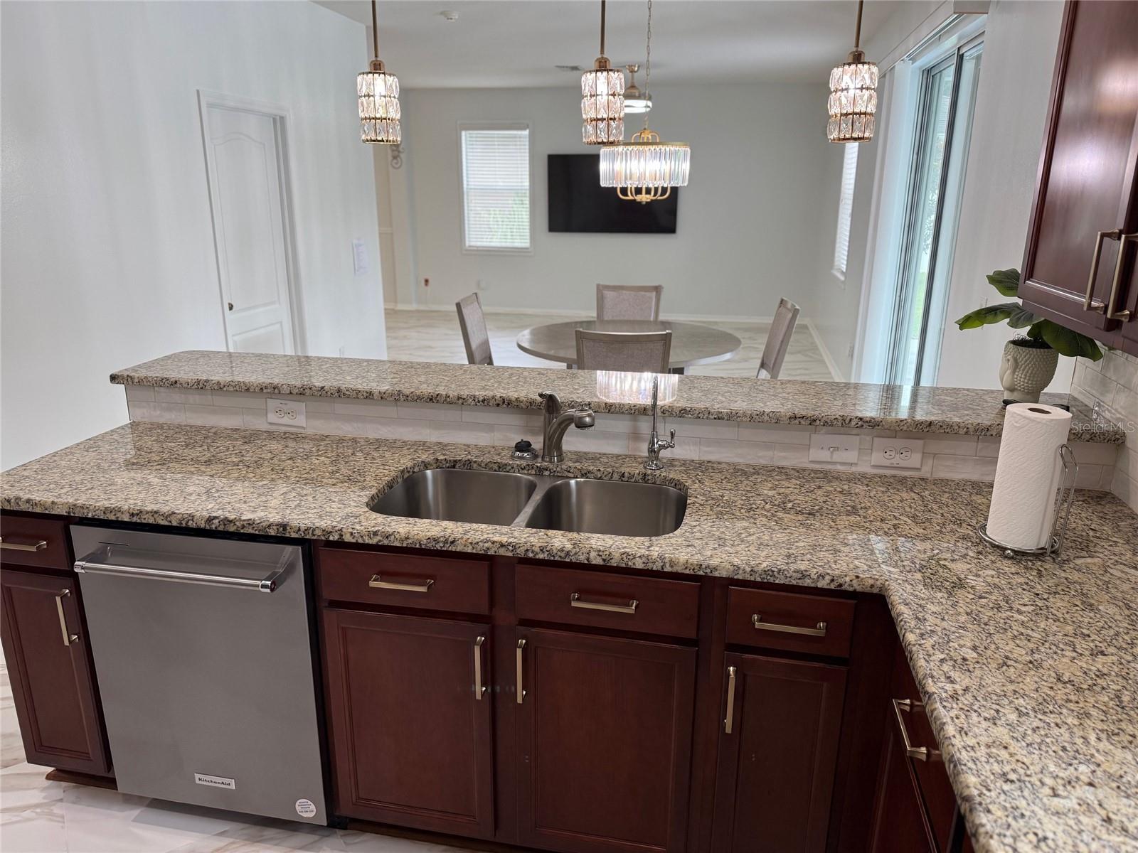 Image 18 of 42 For 12236 Fairlawn Drive