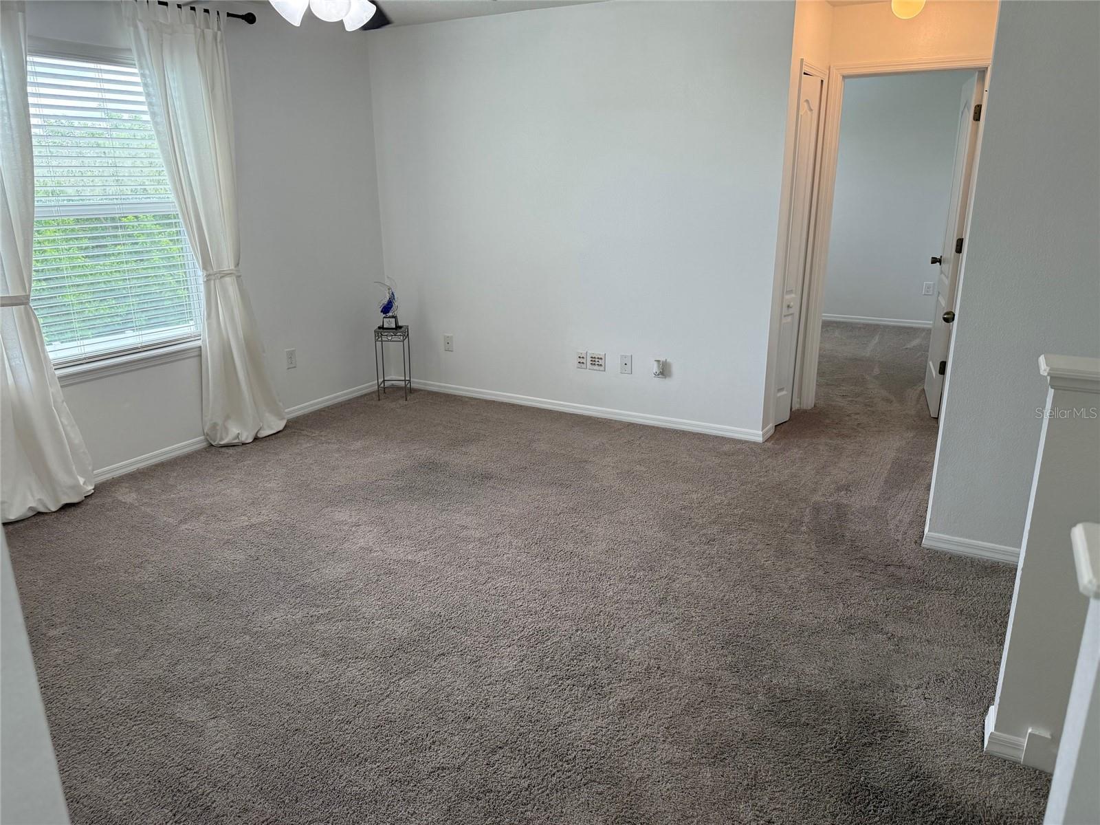 Image 27 of 42 For 12236 Fairlawn Drive
