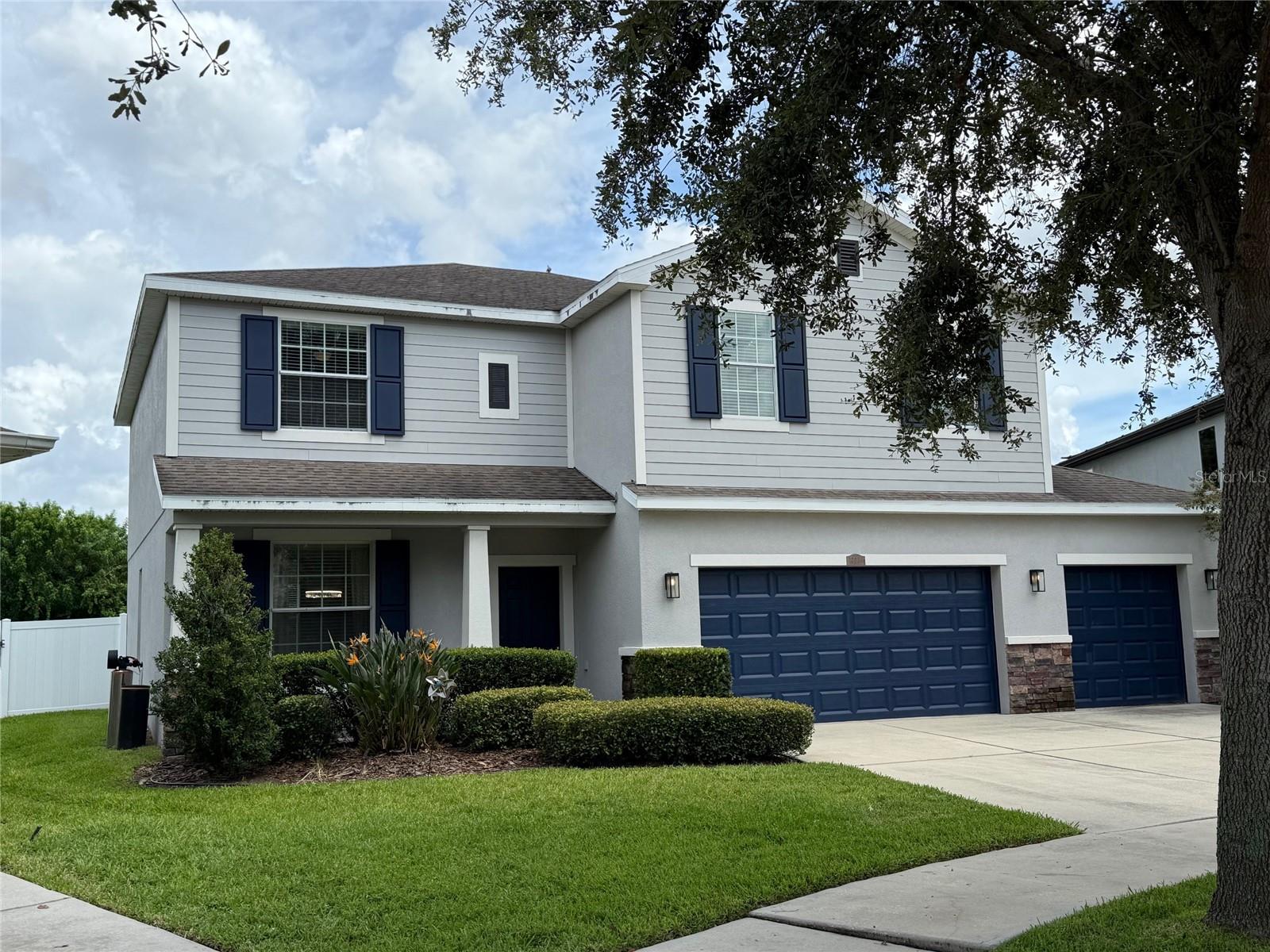 Image 3 of 42 For 12236 Fairlawn Drive