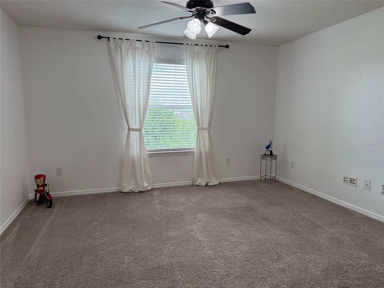 Image 31 of 42 For 12236 Fairlawn Drive
