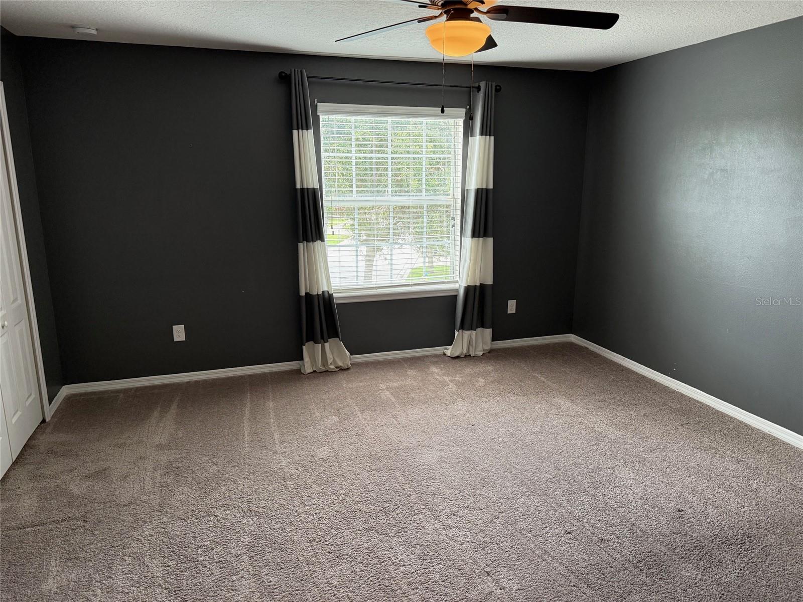 Image 32 of 42 For 12236 Fairlawn Drive