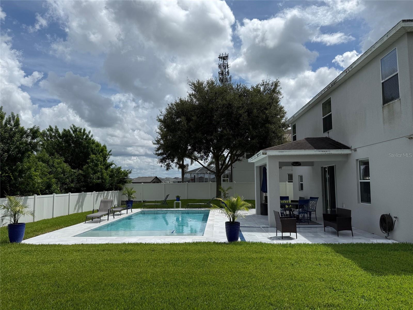 Image 36 of 42 For 12236 Fairlawn Drive