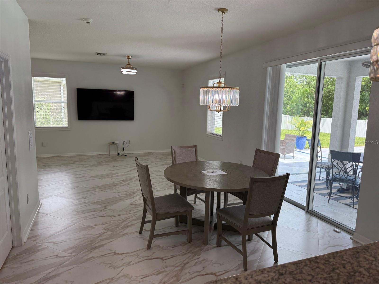 Image 6 of 42 For 12236 Fairlawn Drive