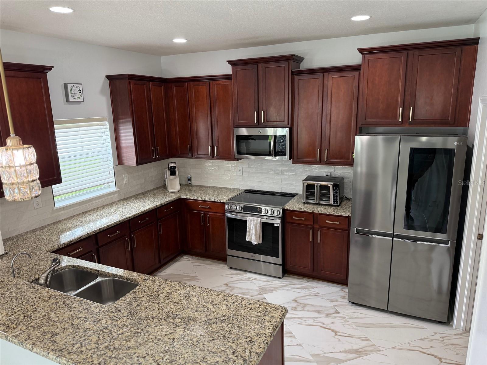 Image 7 of 42 For 12236 Fairlawn Drive