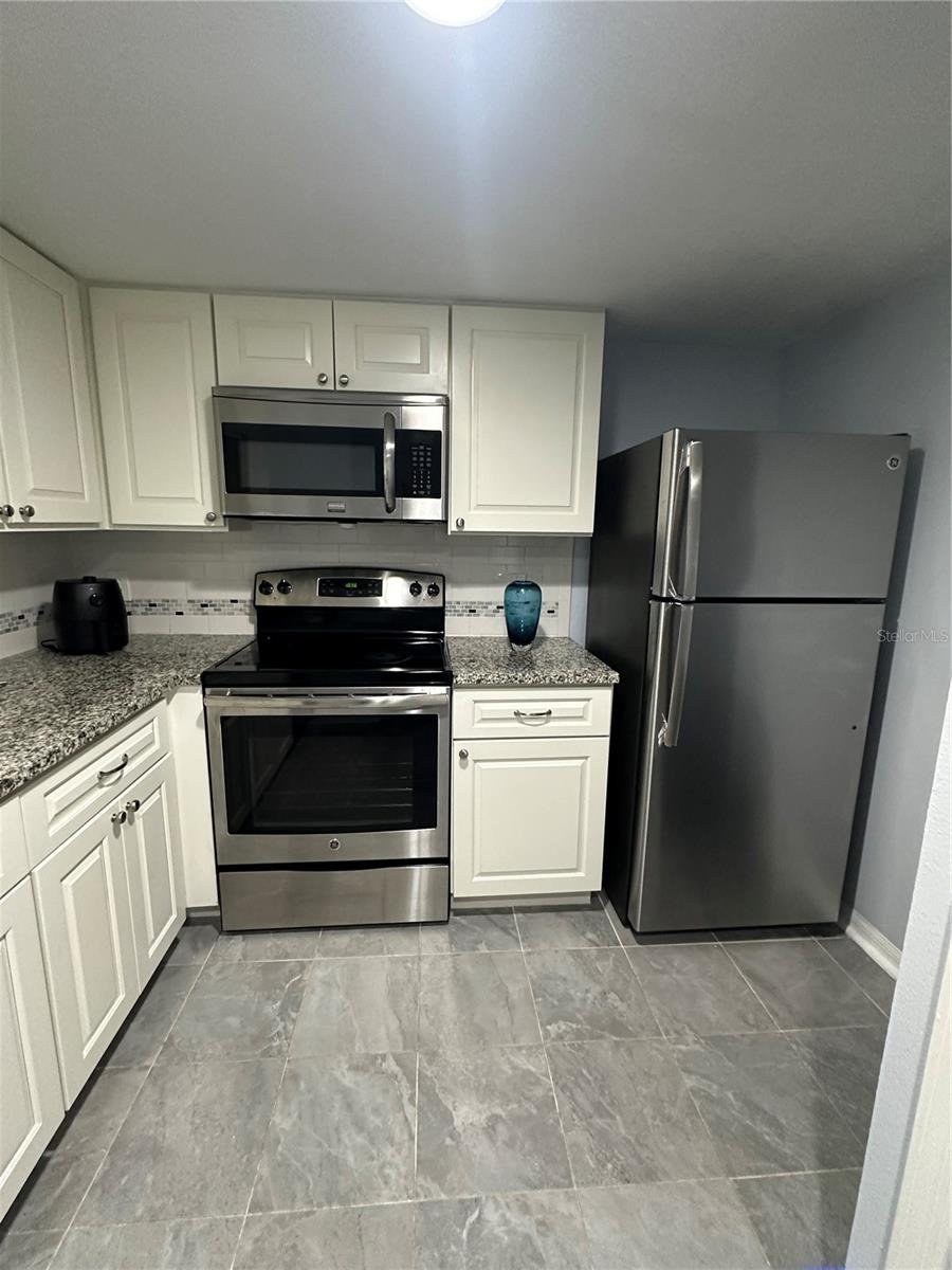 Image 10 of 30 For 8804 Grand Palms Circle A