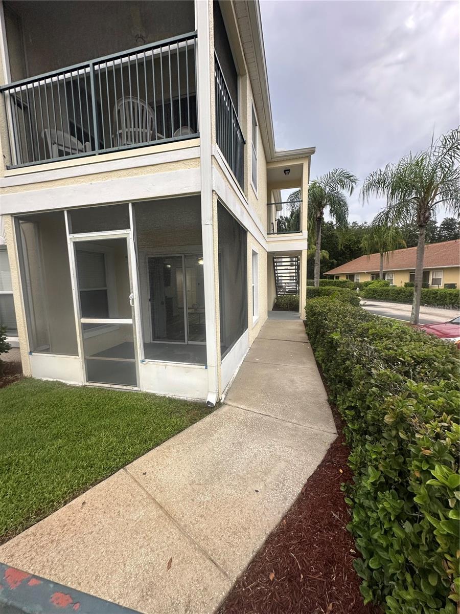 Image 3 of 30 For 8804 Grand Palms Circle A