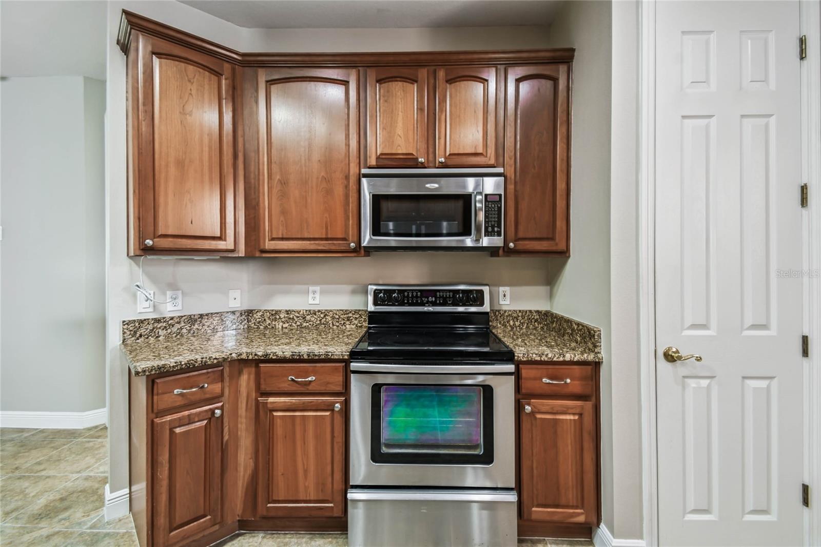 Image 12 of 52 For 93 Auburn Drive
