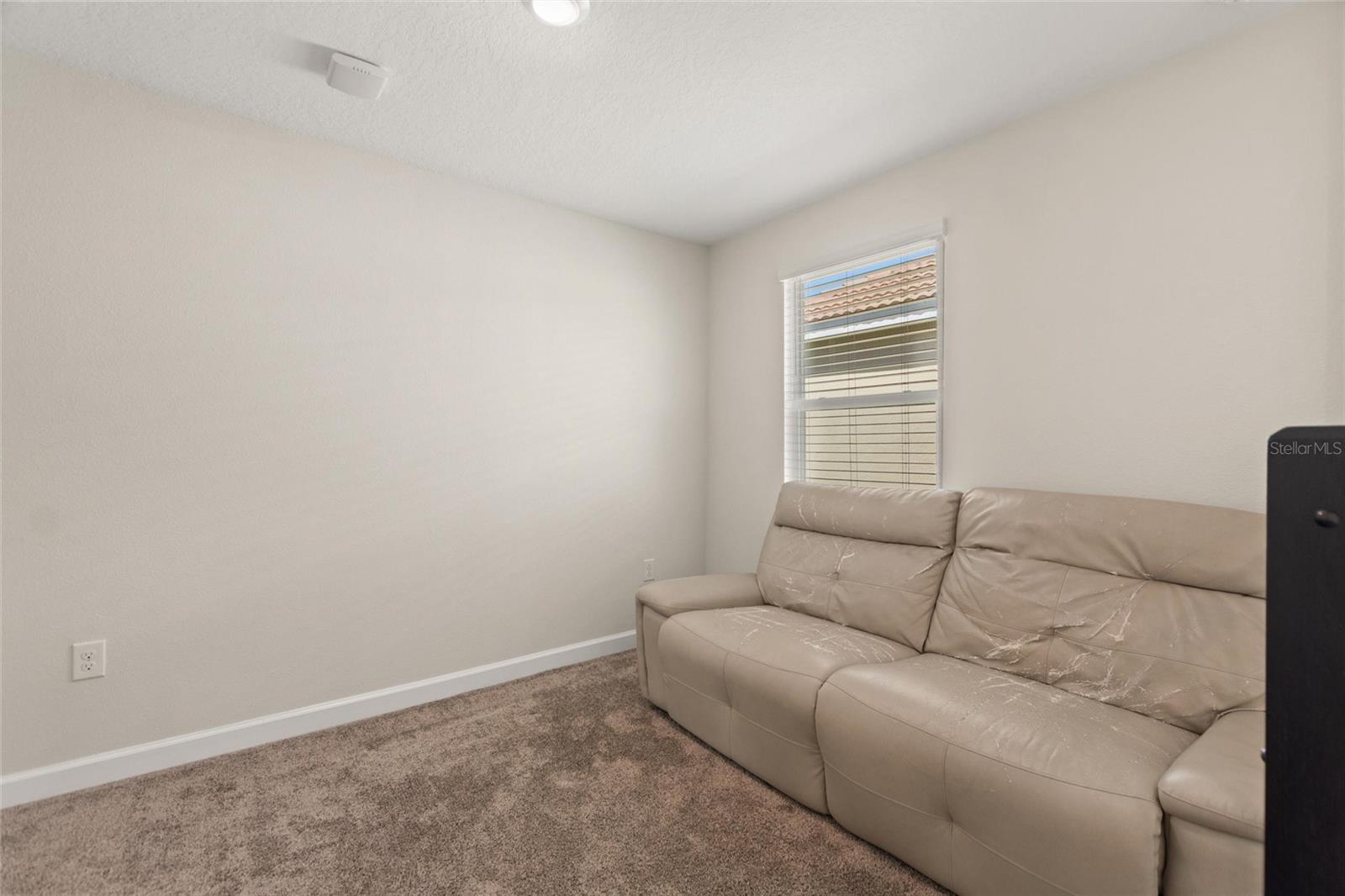 Image 21 of 63 For 8720 Pacific Dunes Dr