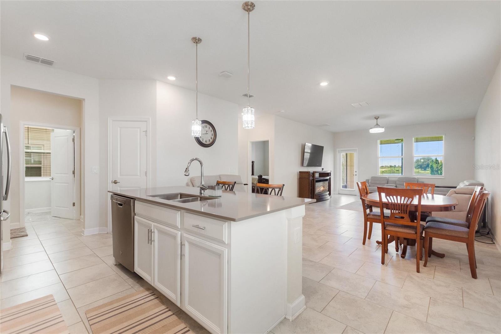 Image 5 of 63 For 8720 Pacific Dunes Dr