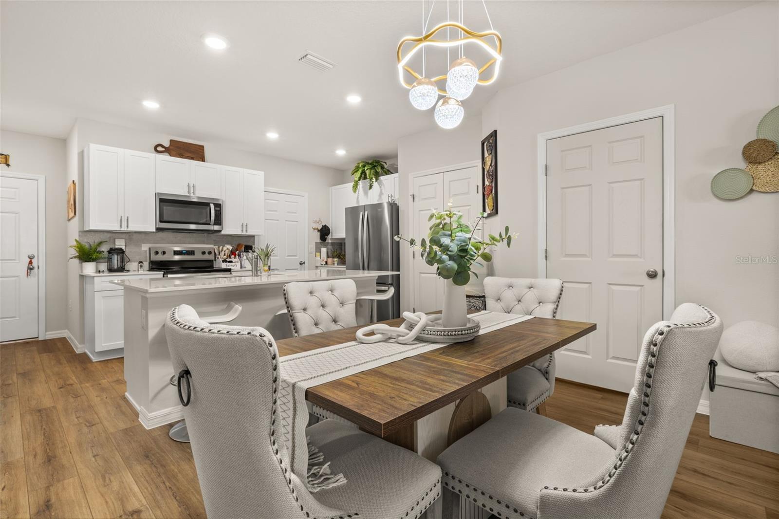 Image 11 of 32 For 4345 Hillock Boulevard