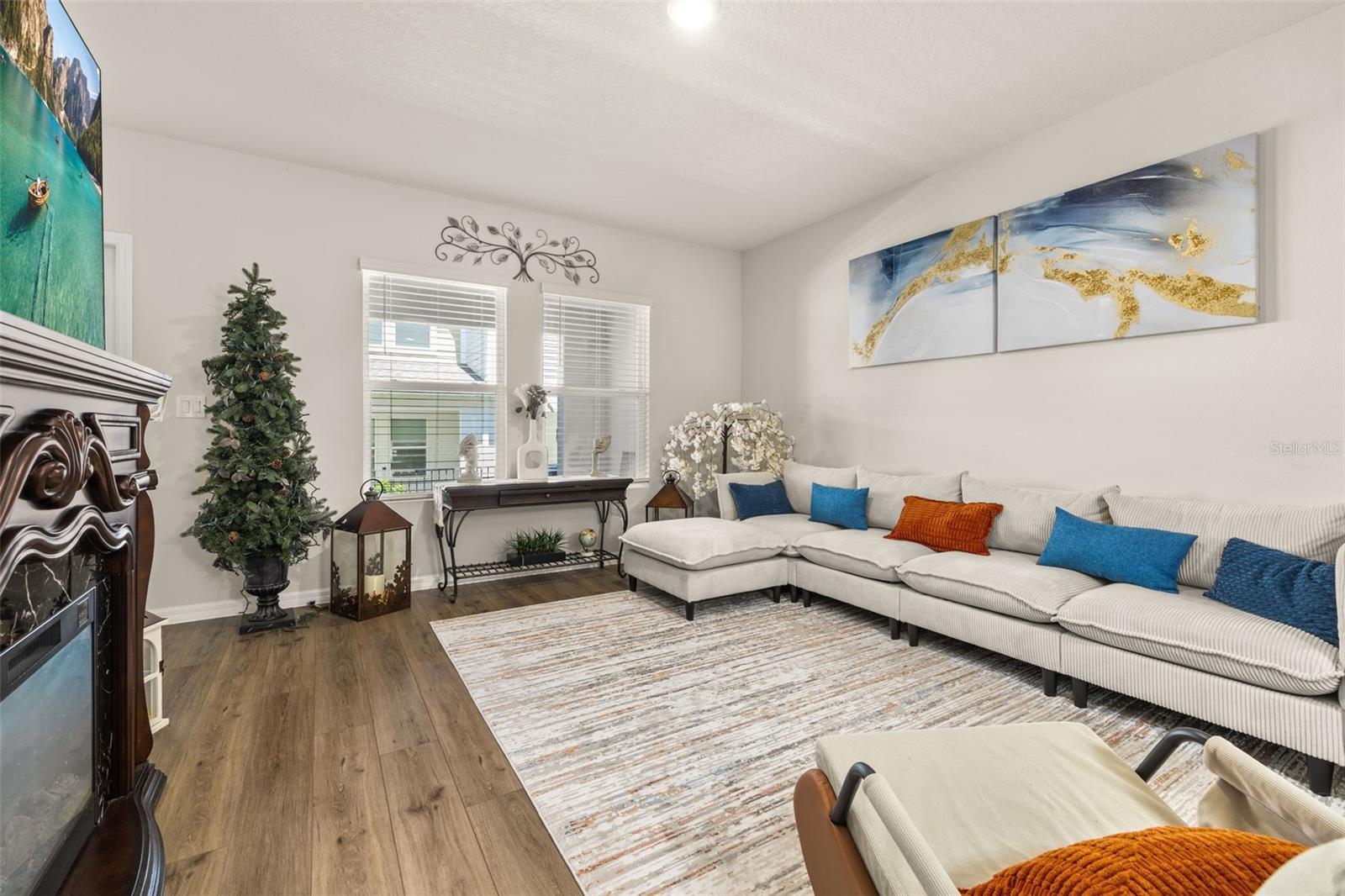 Image 14 of 32 For 4345 Hillock Boulevard