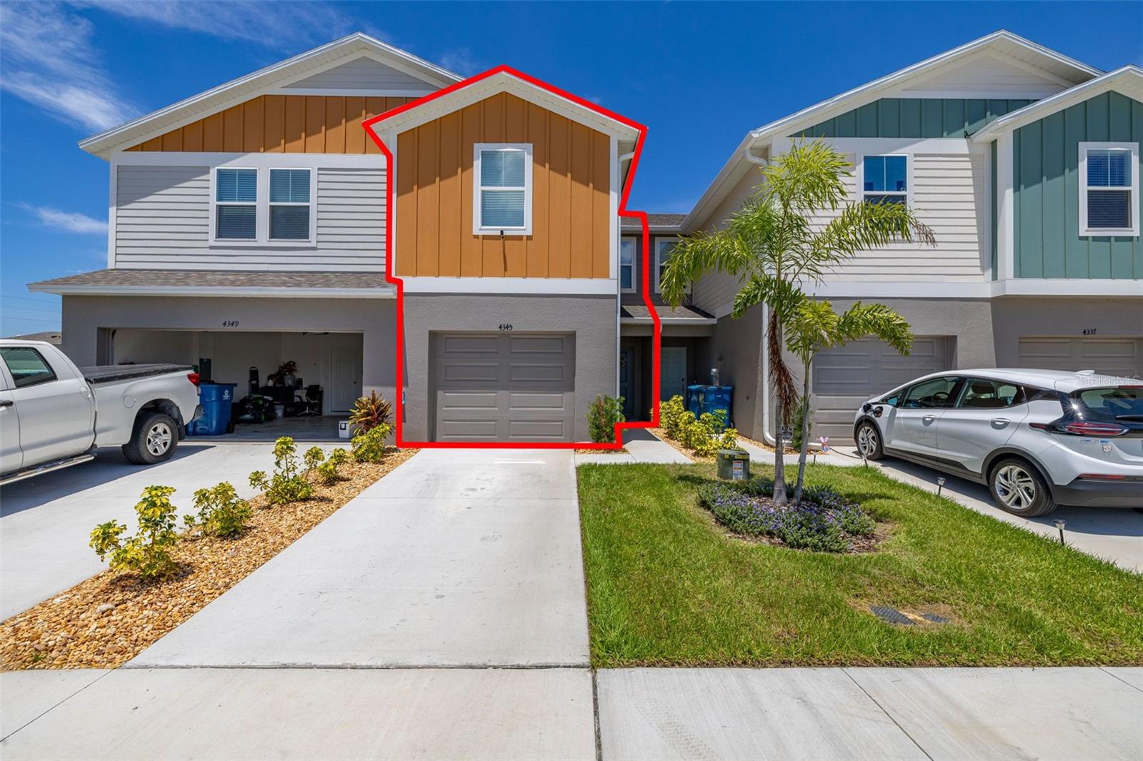 Image 2 of 32 For 4345 Hillock Boulevard