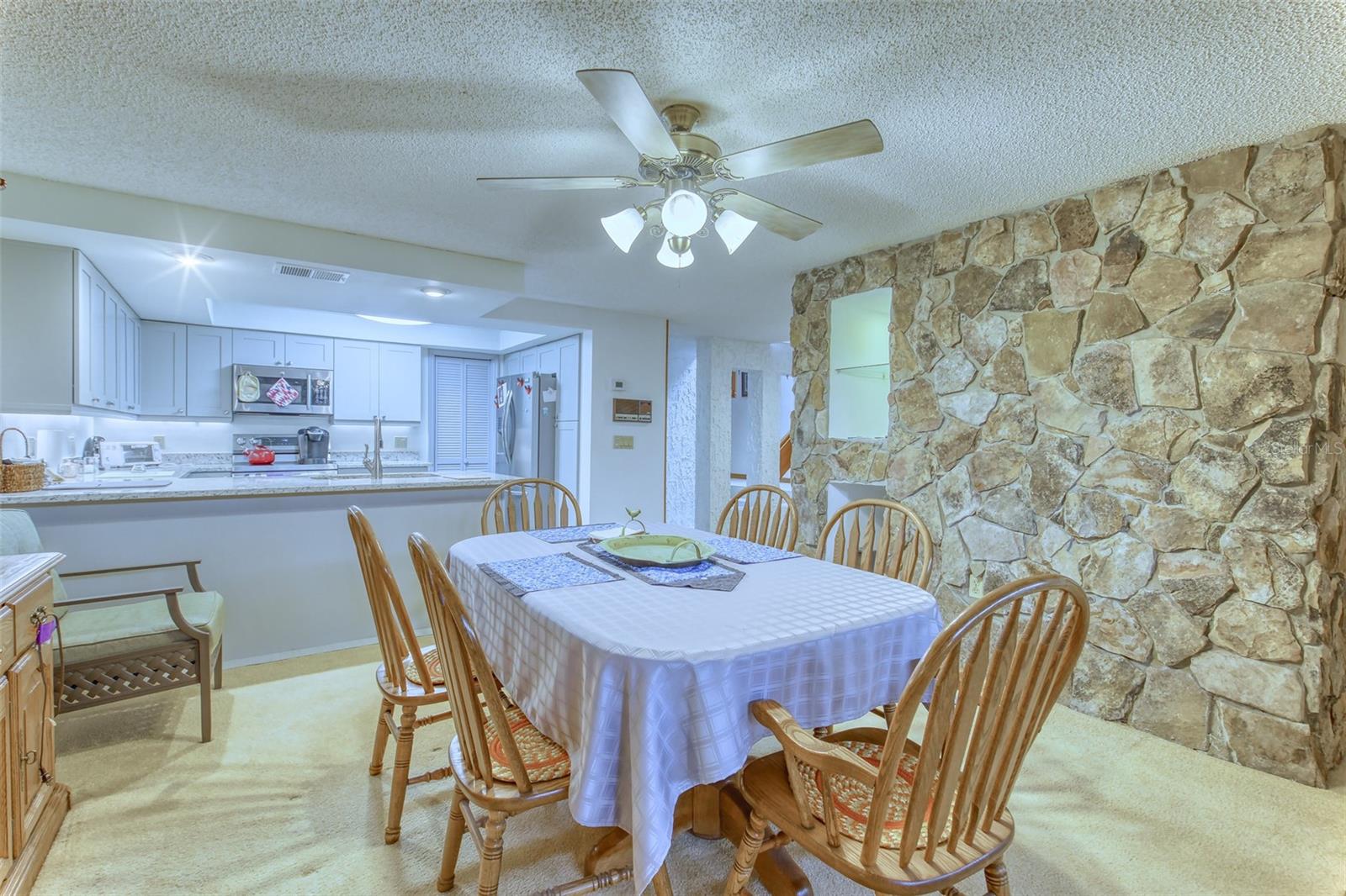 Image 19 of 73 For 11 Casarena Court