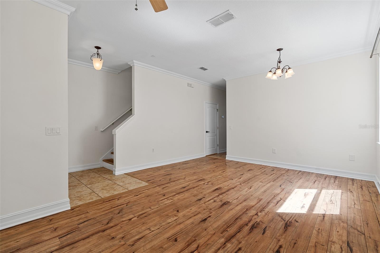 Image 3 of 59 For 6932 Beargrass Road