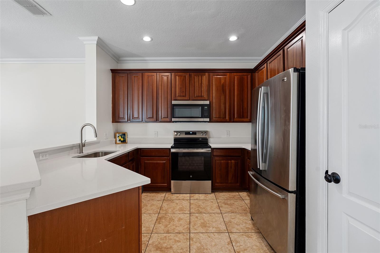 Image 5 of 59 For 6932 Beargrass Road